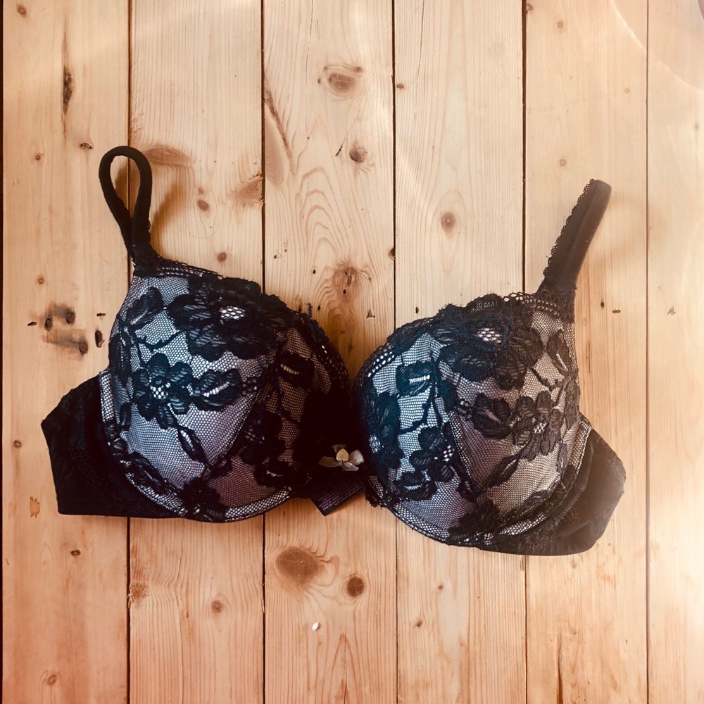 Victoria’s Secret Body Victoria Push Up Bra